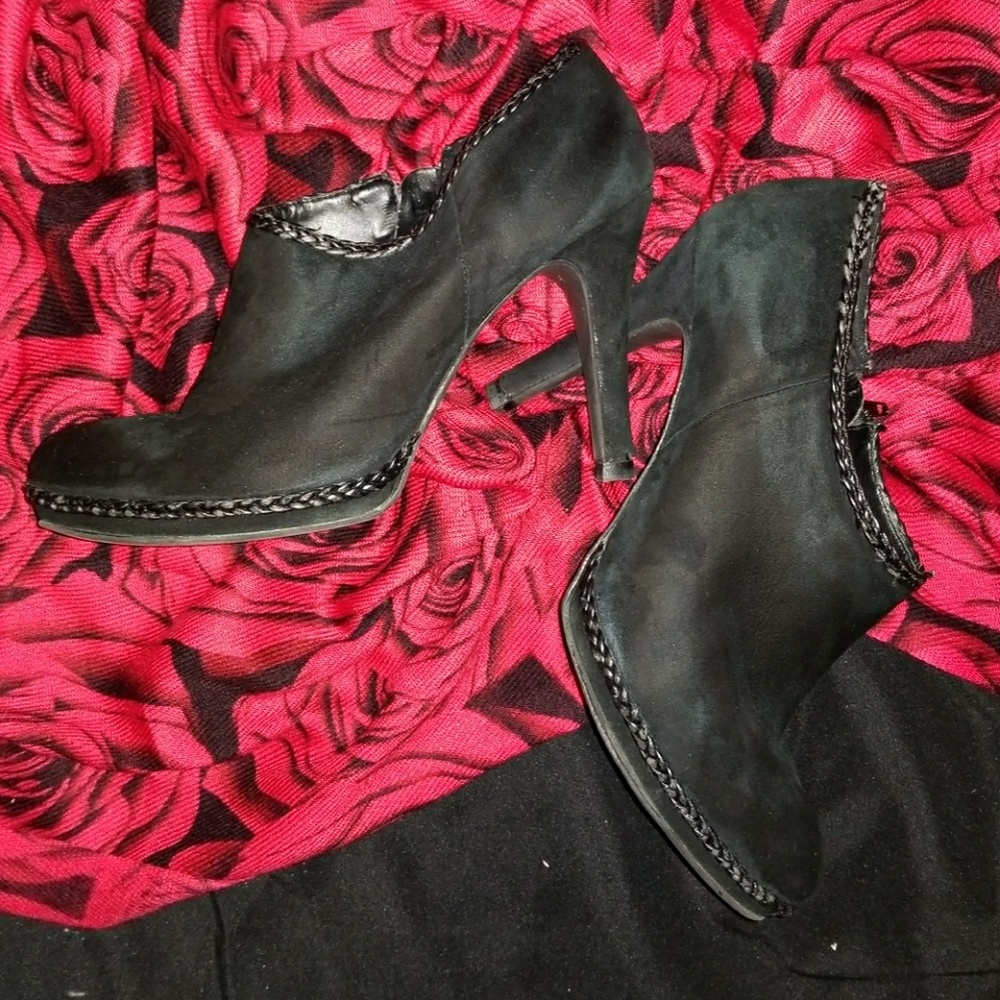 Gorgeous and comfy booties